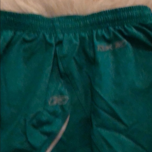 Reebok EUC running shorts - Picture 2 of 4